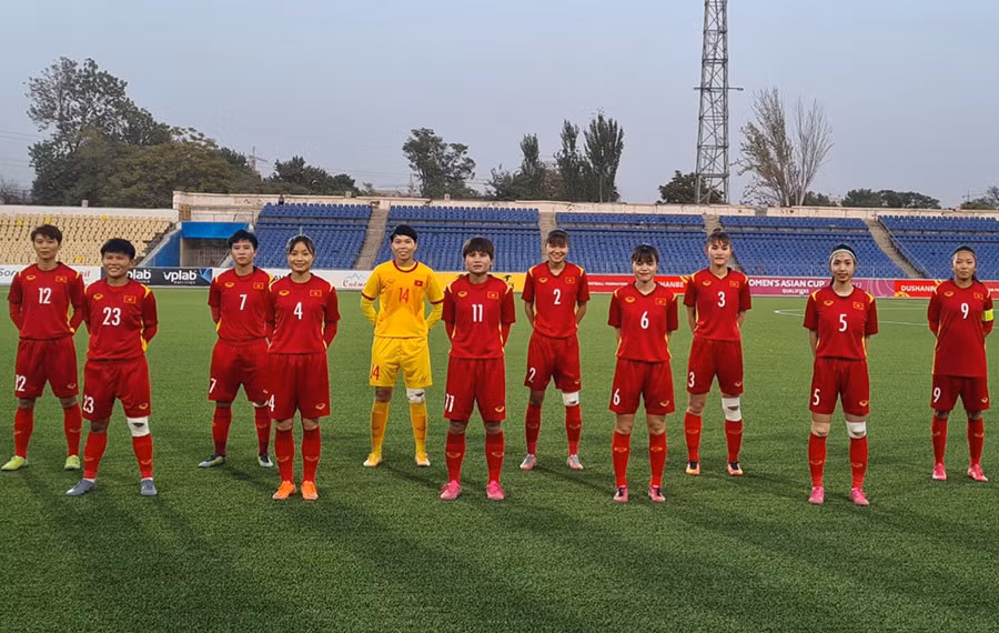Đè bẹp Tajikistan, tuyển nữ Việt Nam vào VCK Asian Cup 2022