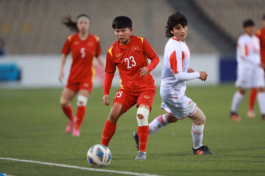 Đè bẹp Tajikistan, tuyển nữ Việt Nam vào VCK Asian Cup 2022