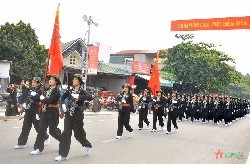 Khối nữ du kích miền Nam.