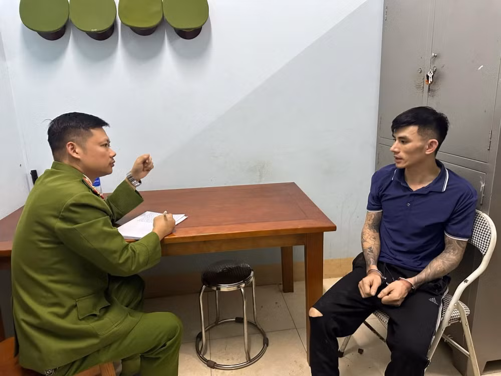 Đối tượng Lý Văn Vũ tại cơ quan Công an.