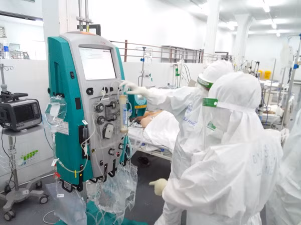 Sáng 29/11: Có 767 ca COVID-19 nặng phải thở máy, ECMO; F0 tăng, nhiều tỉnh miền Tây "đổi màu" cấp độ dịch - Ảnh 1.