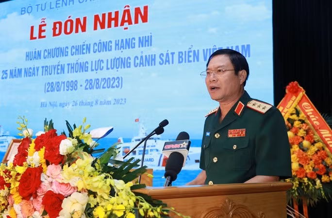 Thượng tướng Nguyễn Tân Cương phát biểu tại buổi Lễ.