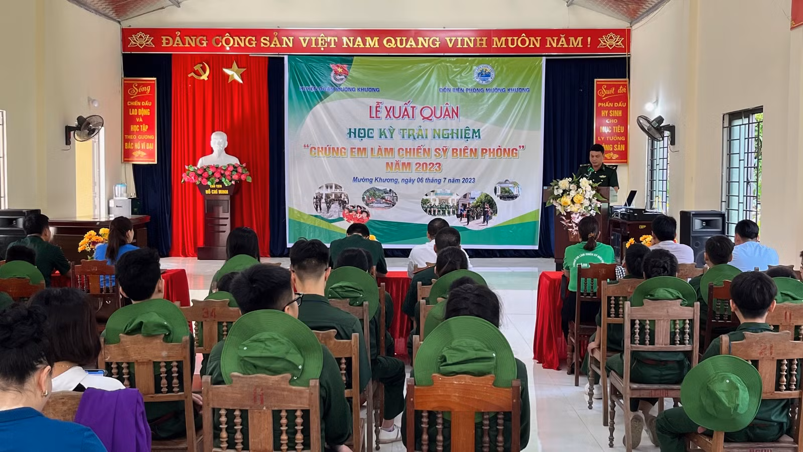Quang Cảnh buổi Lễ xuất quân học kỳ trải nghiệm “Chúng em làm chiến sĩ Biên phòng”.jpg