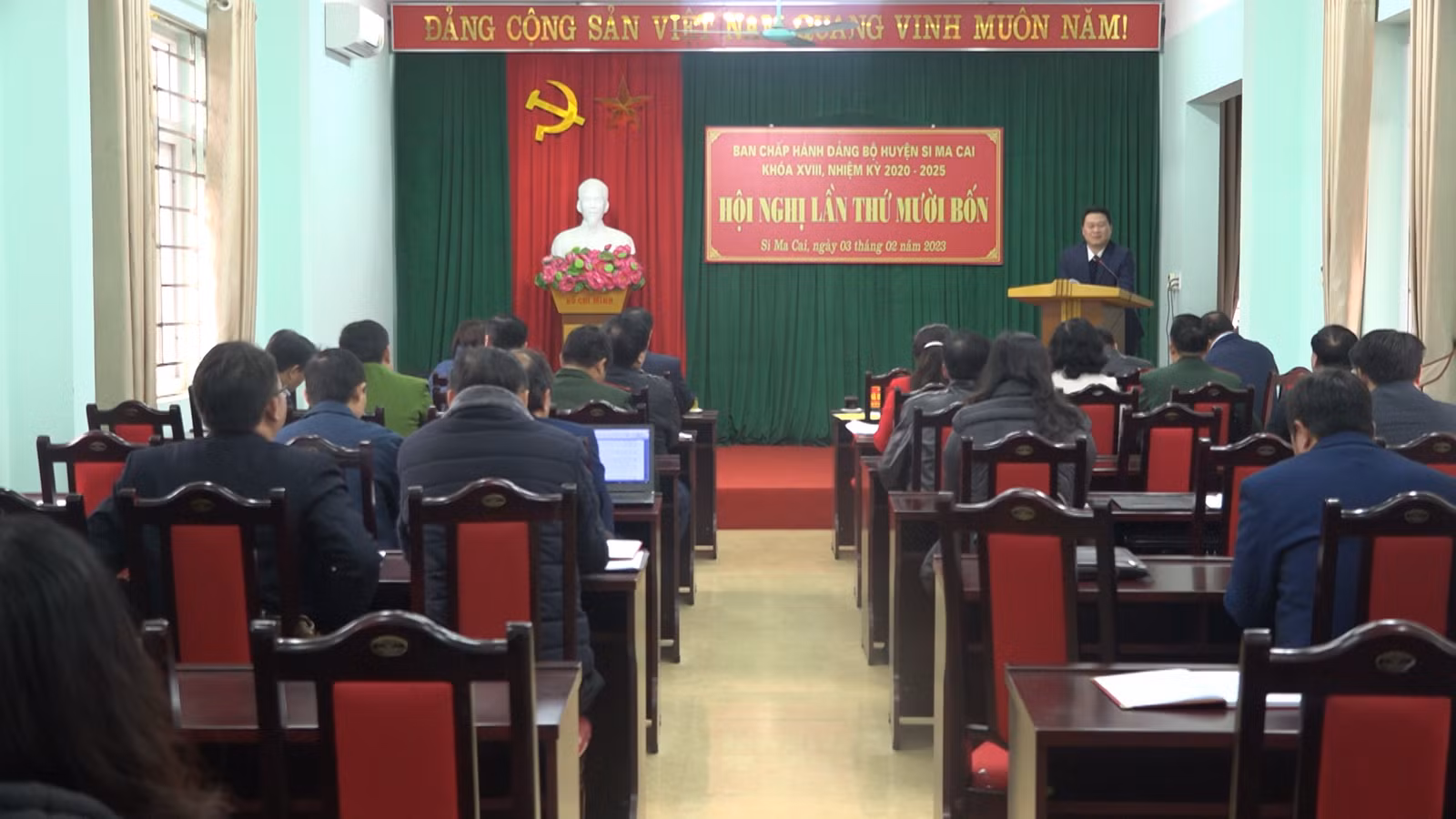 dung-hinh.00_13_22_24.still005.png