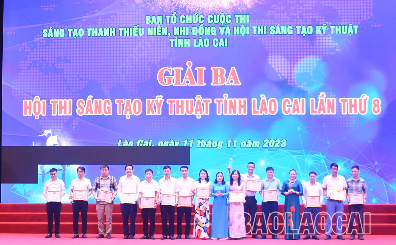 thi 12.jpg