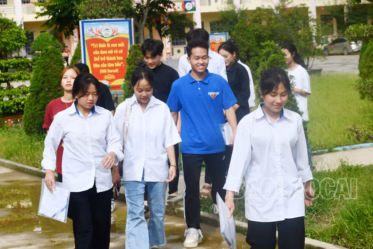 Nhiều thí sinh thị xã Si Ma Cai hài lòng với kết quả đã đạt được.
