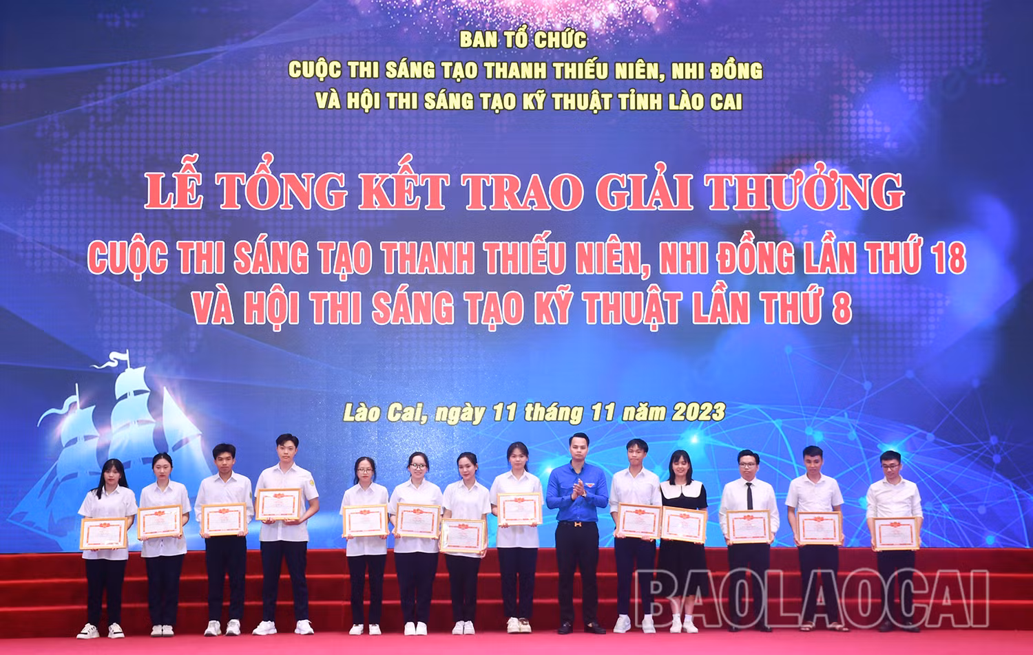 thi 17.jpg