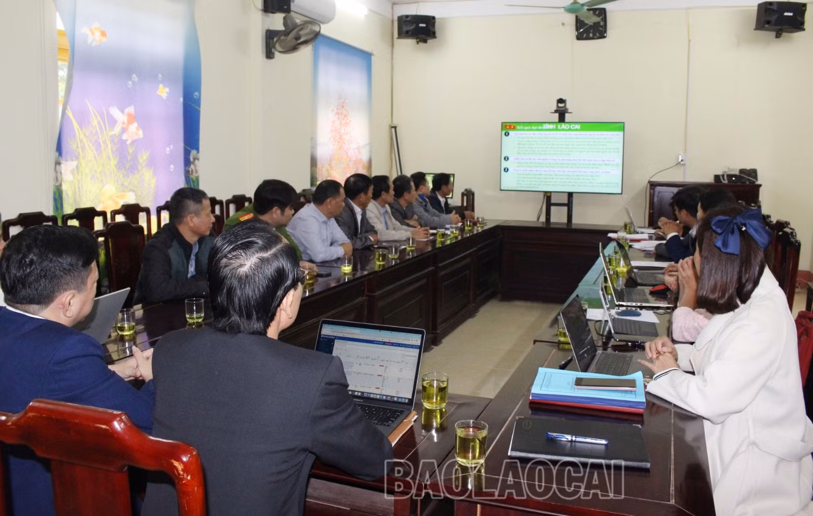 Quang cảnh buổi học tập Nghị quyết Hội nghị lần thứ tám của Ban Chấp hành Trung ương Đảng khóa XIII ở xã Vạn Hòa.JPG