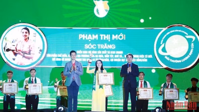 32 nhà nông trẻ xuất sắc giành Giải thưởng Lương Định Của lần thứ 17 ảnh 1