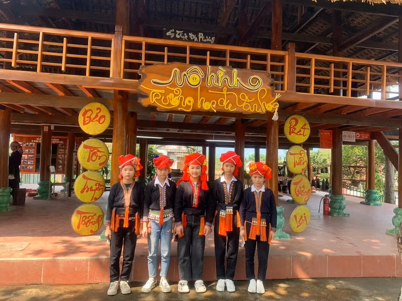 Mô hình trường học đa văn hóa tại Trường THCS số 1 xã Phú Nhuận.