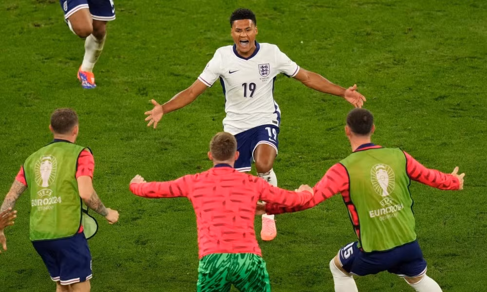 Ollie Watkins đưa Anh vào chung kết EURO 2024 đầy kịch tính.