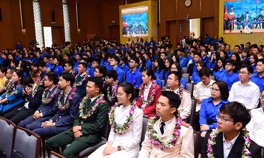 Các đại biểu thanh niên tham dự chương trình.