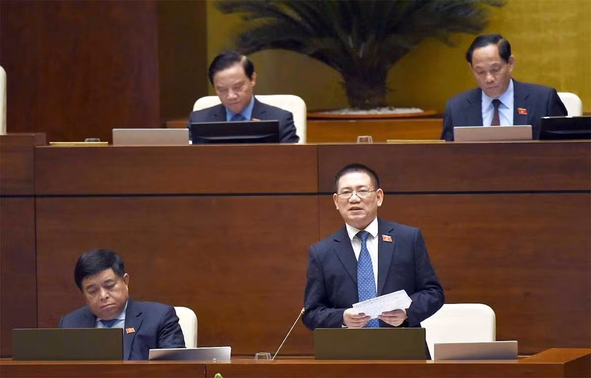 Bộ trưởng Bộ Tài chính Hồ Đức Phớc phát biểu.