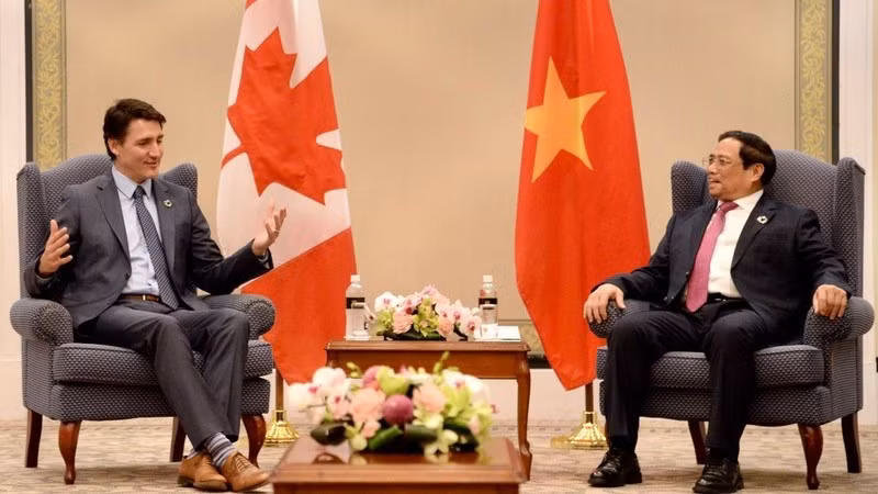 Thủ tướng Phạm Minh Chính gặp Thủ tướng Canada Justin Trudeau.