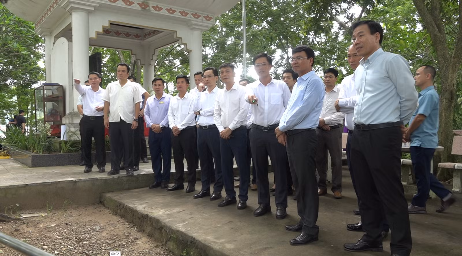 Lãnh đạo huyện Bảo Yên trình bày phương án xây dựng Tiểu công viên tại khu vực Đồn Phố Ràng..jpg