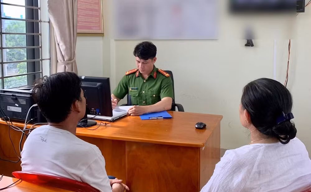 Vợ chồng ông P làm việc với cơ quan Công an.