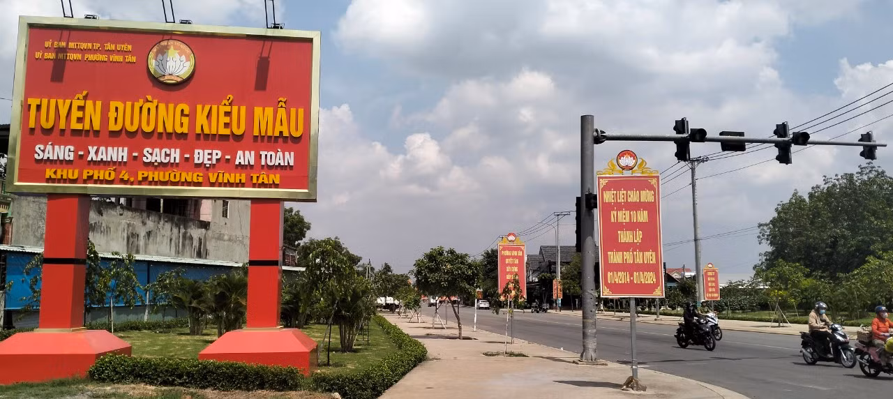 Tuyến đường kiểu mẫu NB5, khu phố 4, phường Vĩnh Tân, TP.Tân Uyên.