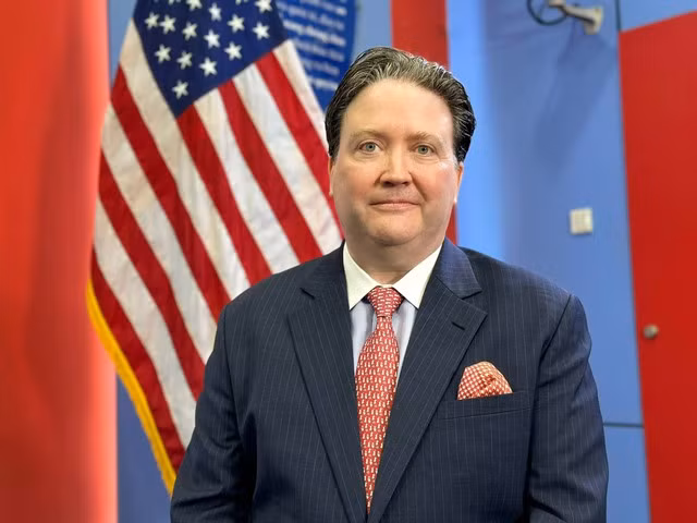 Đại sứ Hoa Kỳ Marc Knapper.