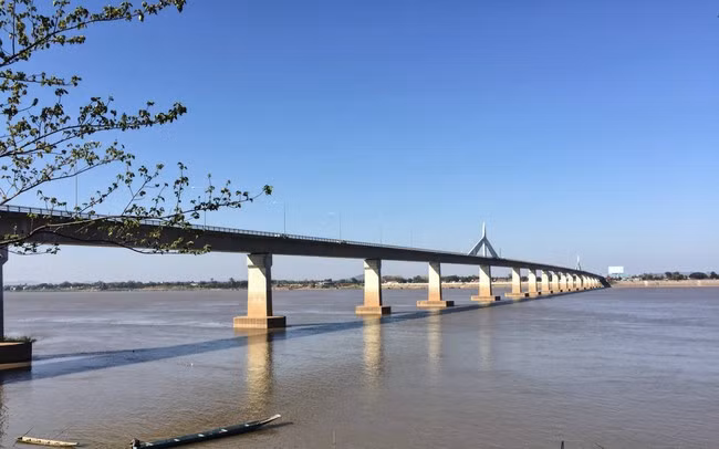 Một cây cầu mới sẽ được xây dựng bên cạnh cầu Hữu nghị Thái Lan - Lào.