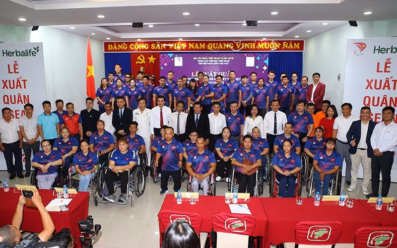 Đoàn thể thao người khuyết tật Việt Nam dự ASEAN Para Games 12 với 164 thành viên.