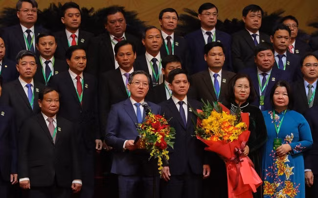 Ông Lương Quốc Đoàn, Ủy viên Trung ương Đảng, Chủ tịch Trung ương Hội Nông dân Việt Nam khoá VIII phát biểu.