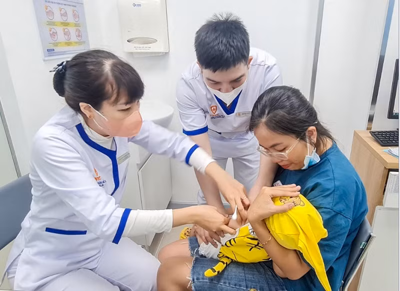 Tiêm chủng cho trẻ tại Hệ thống tiêm chủng VNVC.