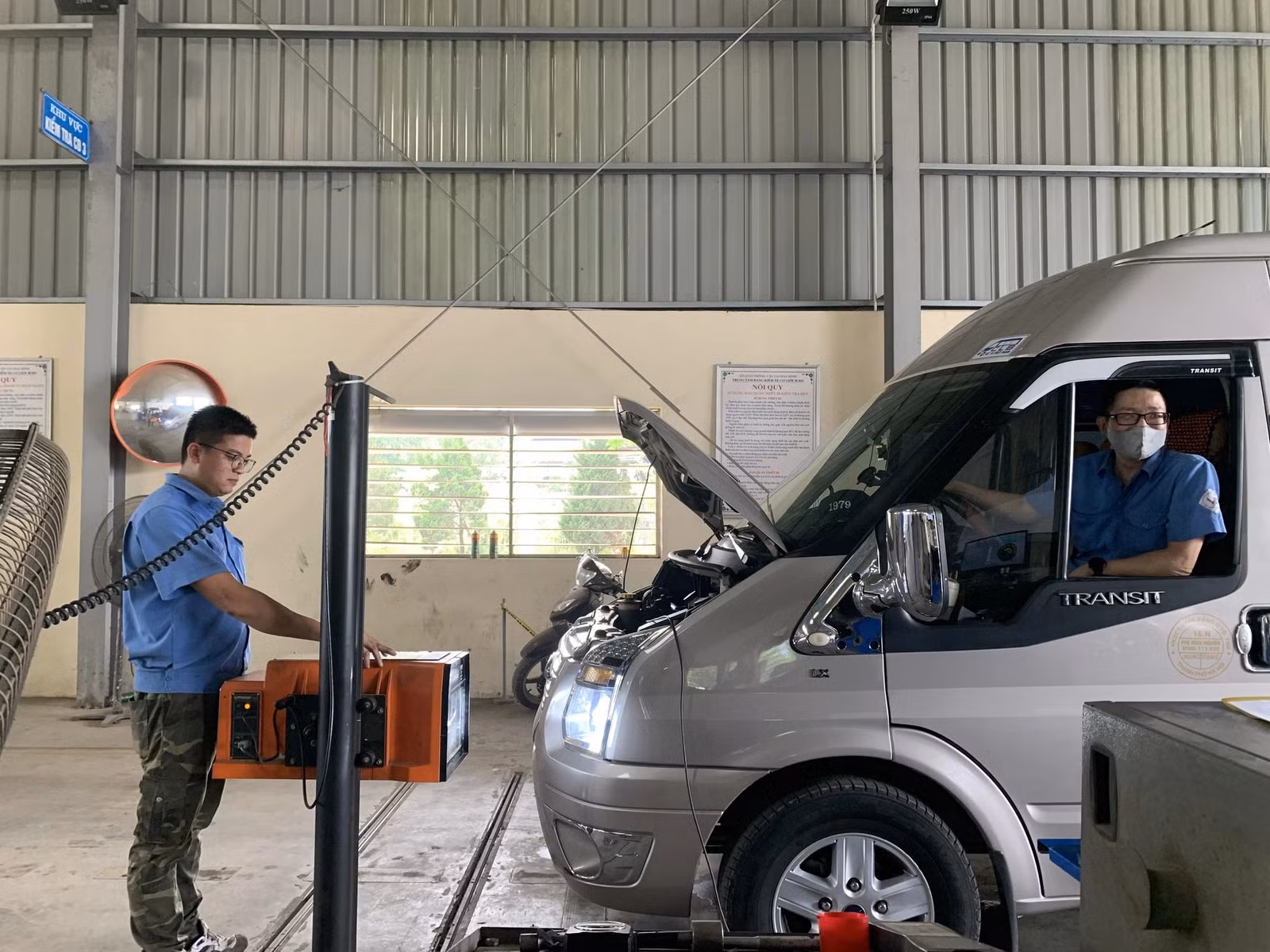 Cục Đăng kiểm VN yêu cầu các trung tâm đăng kiểm triển khai thanh toán giá, lệ phí đăng kiểm bằng hình thức quét mã QR.
