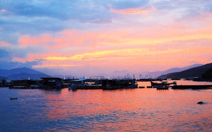 Hoàng hôn Bãi Củi.