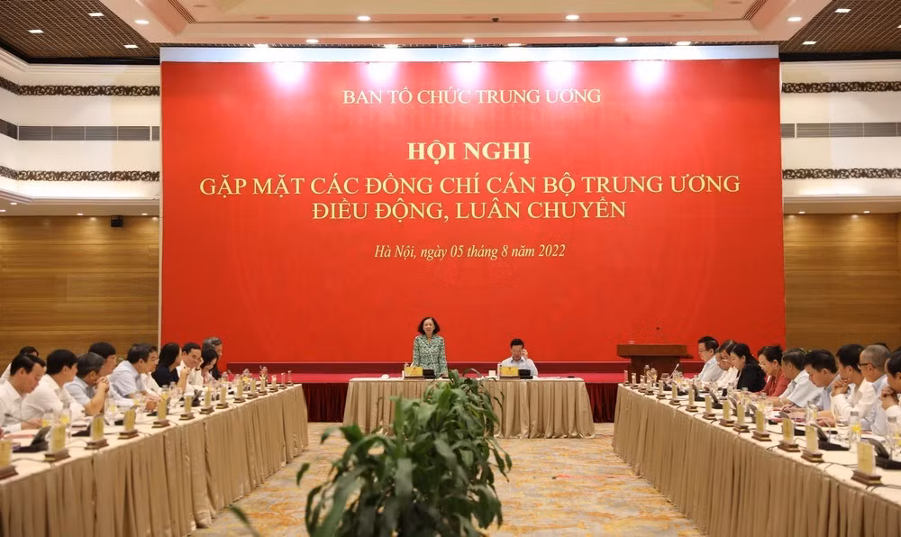 Phải trở thành một phần không thể thiếu của địa phương nơi được điều động, luân chuyển ảnh 2
