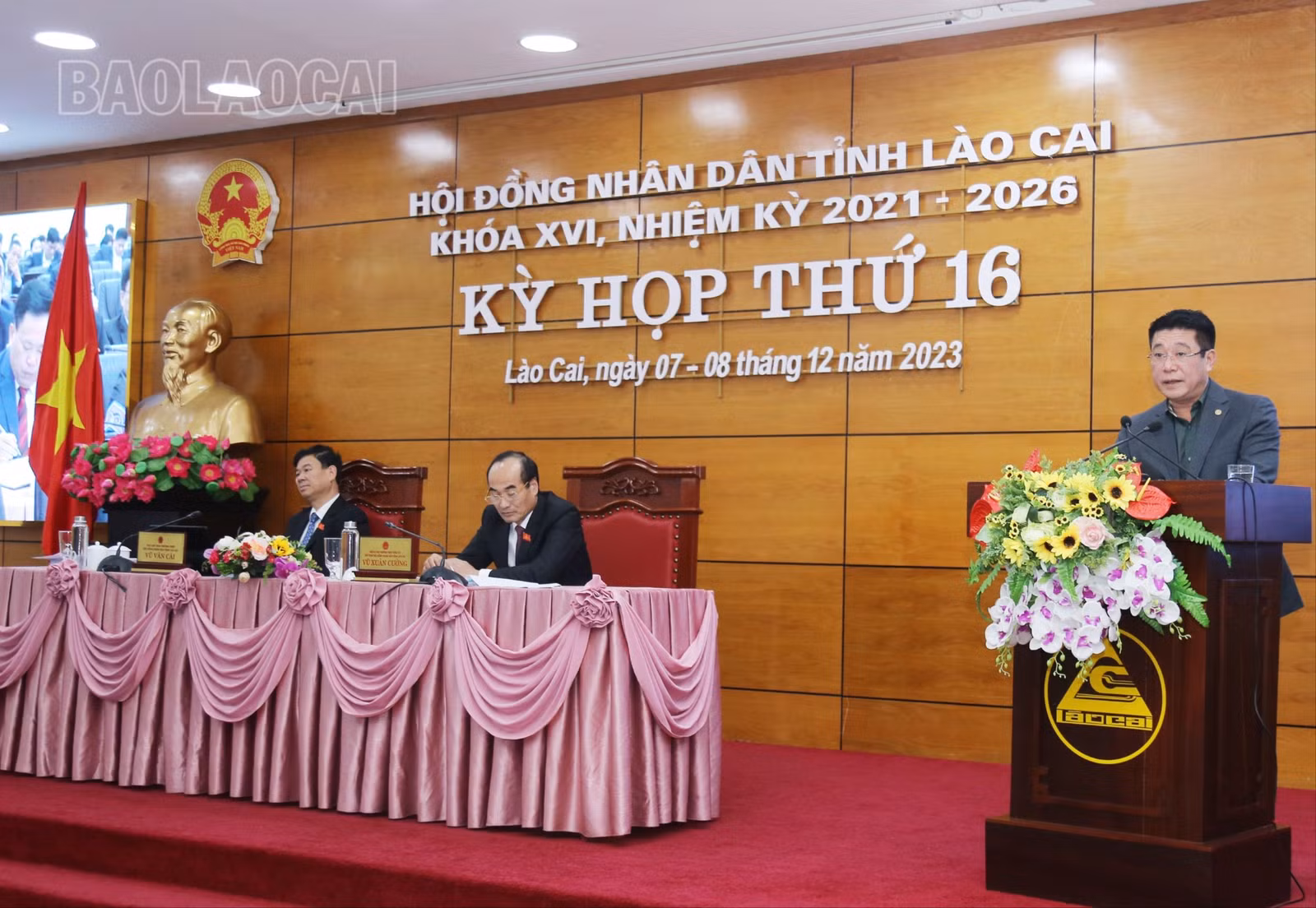 khải 1.jpg
