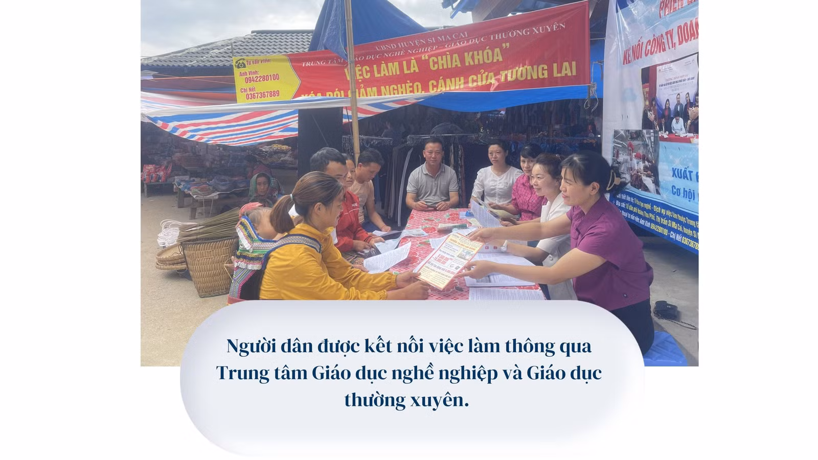 Huyện Si Ma Cai Quan tâm hướng nghiệp, giới thiệu việc làm (2).jpg