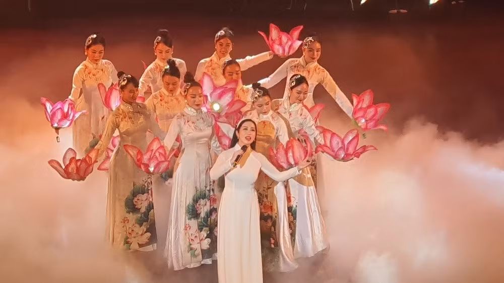 Chương trình nghệ thuật “Vu Lan - Đạo Hiếu và Dân tộc” của Giáo hội Phật giáo Việt Nam đã trải qua 10 năm tổ chức.