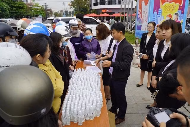 VCCI đề nghị cơ quan soạn thảo cân nhắc theo hướng hàng hóa dịch vụ dùng để tặng cho biếu với mục đích từ thiện thì giá tính thuế được xác định bằng 0.
