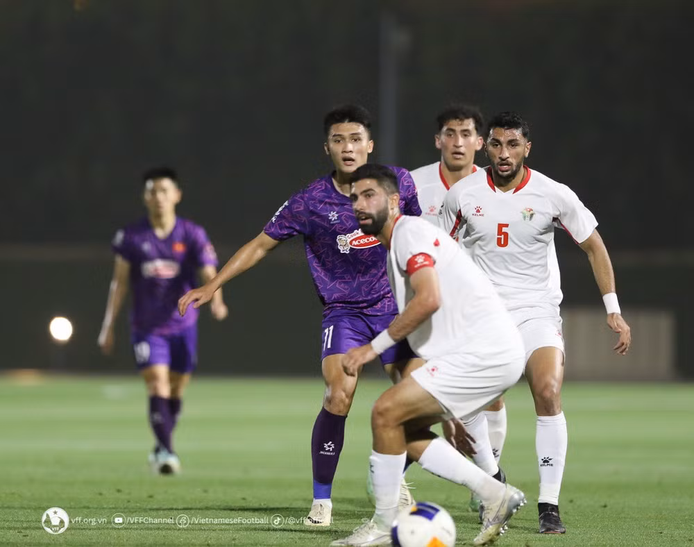 U23 Việt Nam đấu giao hữu với U23 Jordan.