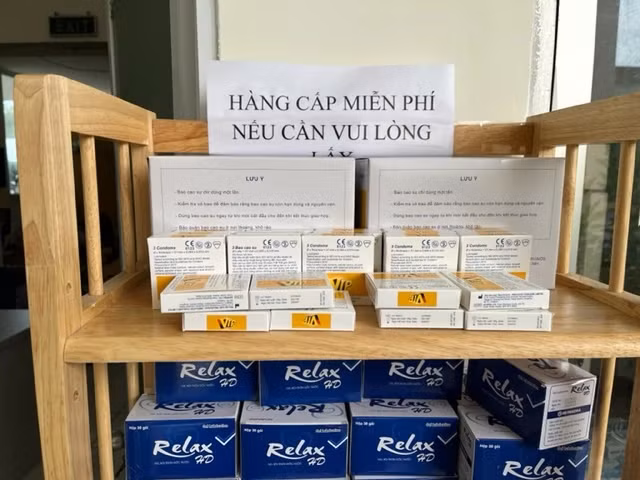 Tại nhiều địa phương, các điểm cung cấp miễn phí phương tiện dự phòng lây nhiễm HIV luôn đảm bảo tính riêng tư, thân thiện.