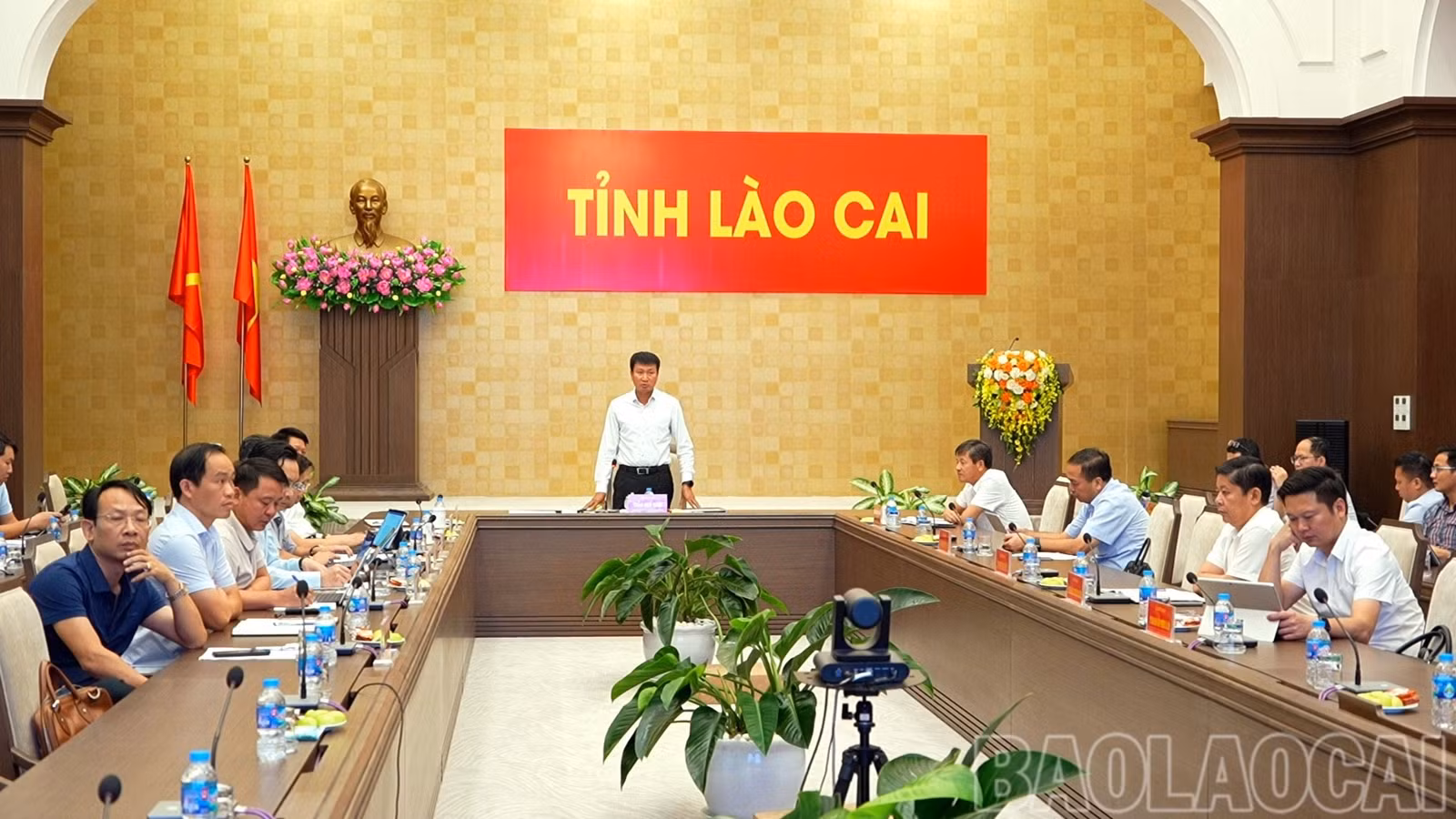 Đồng chí Trần Huy Tuấn - Phó Bí thư Tỉnh ủy, Chủ tịch UBND tỉnh phát biểu kết luận buổi làm việc.
