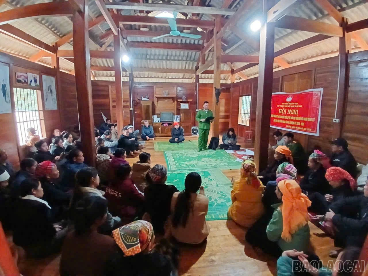 baolaocai-br_mot-buoi-tuyen-truyen-ve-phong-chong-ma-tuy-cua-luc-luong-cong-an-xa.jpg