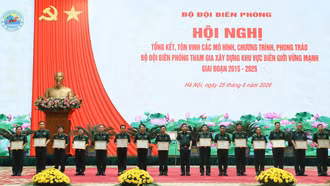 16 tập thể, cá nhân thuộc Bộ đội Biên phòng tỉnh Lào Cai được khen thưởng