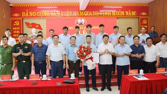 Thành lập chi bộ doanh nghiệp ngoài nhà nước đầu tiên trên địa bàn xã Pha Long