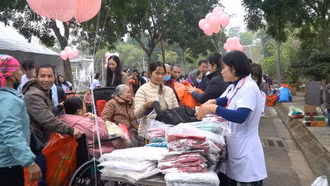 Ấm áp Tết sớm tại Bệnh viện Lão khoa - Phục hồi chức năng Lào Cai