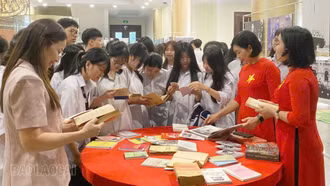 Trưng bày chuyên đề “Rạng rỡ tên Người” - Giáo dục truyền thống, lan tỏa giá trị Hồ Chí Minh
