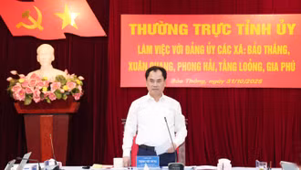 Bí thư Tỉnh ủy Trịnh Việt Hùng làm việc với một số xã phía Bắc về phát triển kinh tế - xã hội 