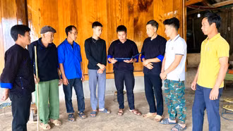 Dòng họ góp sức phát triển đảng viên
