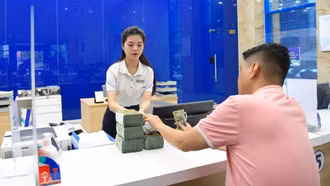Lãi suất chưa hạ nhiệt, doanh nghiệp gặp khó