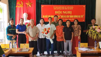 Văn Chấn ra mắt mô hình "Giáo họ Sơn Thịnh không ma túy" tại thôn Sơn Lềnh