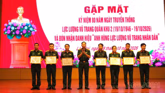 Bộ Chỉ huy Quân sự tỉnh Lào Cai gặp mặt kỷ niệm 80 năm Ngày truyền thống lực lượng vũ trang Quân khu 2