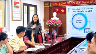 Lào Cai tăng cường tập huấn tiêm vắc xin viêm gan B cho y tế cơ sở