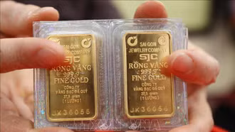 Giá vàng giảm sâu, chênh lệch trong nước - thế giới thu hẹp; xuất hiện nơi bán thấp nhất thị trường