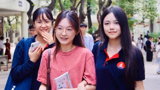 Bộ Giáo dục và Đào tạo: Tiếp tục duy trì kỳ thi tốt nghiệp THPT là phù hợp
