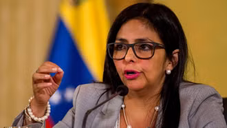 Tổng thống lâm thời Venezuela cải tổ nội các